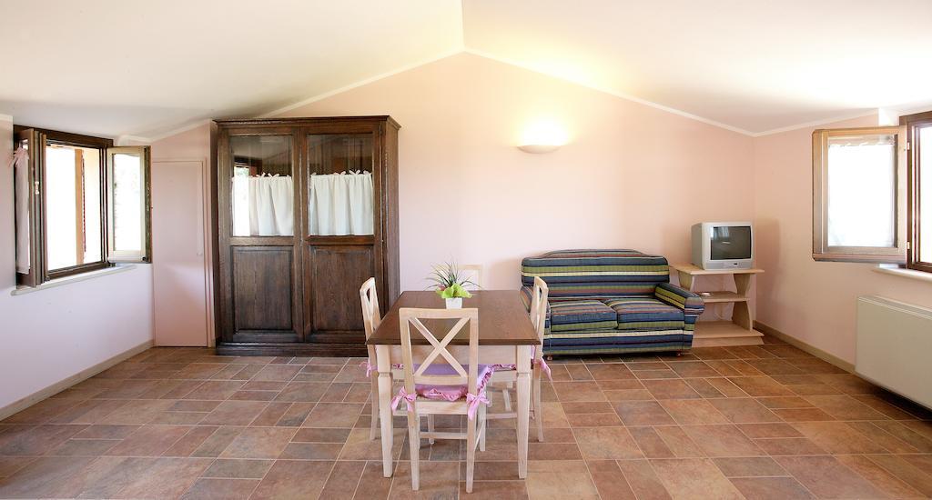 Country House Poggio Fiorito Assisi Oda fotoğraf
