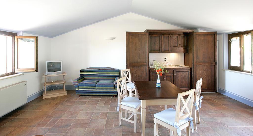 Country House Poggio Fiorito Assisi Oda fotoğraf